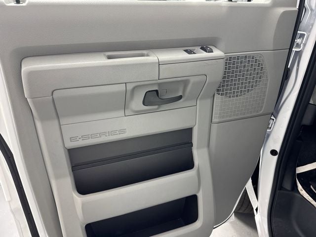 2026 Ford E-350SD Base Cutaway