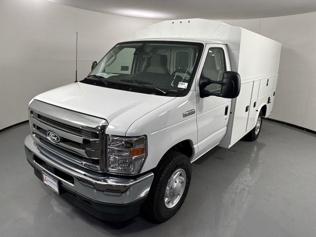 2026 Ford E-350SD Base Cutaway