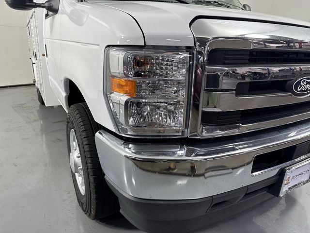 2026 Ford E-350SD Base Cutaway
