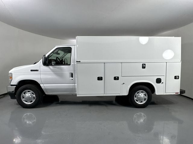 2026 Ford E-350SD Base Cutaway