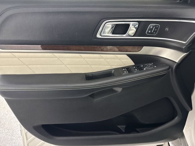 2017 Ford Explorer Platinum