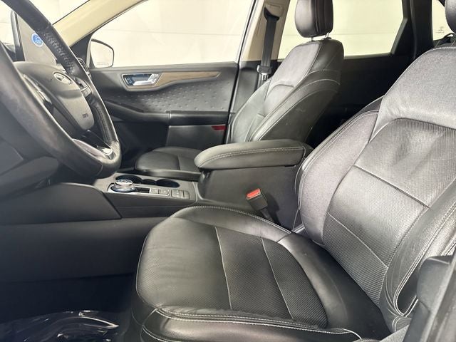 2020 Ford Escape Titanium Hybrid