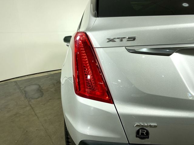 2018 Cadillac XT5 Premium Luxury