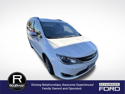 2017 Chrysler Pacifica Hybrid Platinum