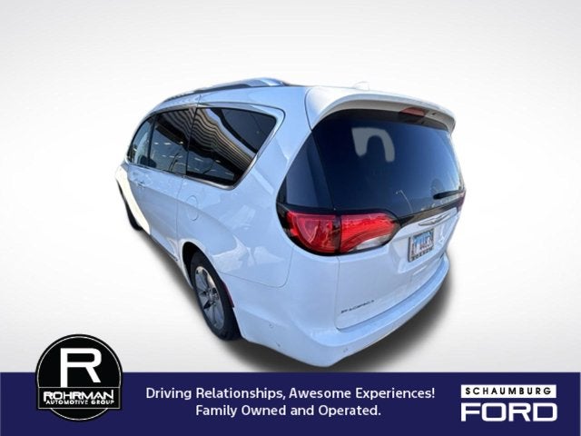 2017 Chrysler Pacifica Hybrid Platinum