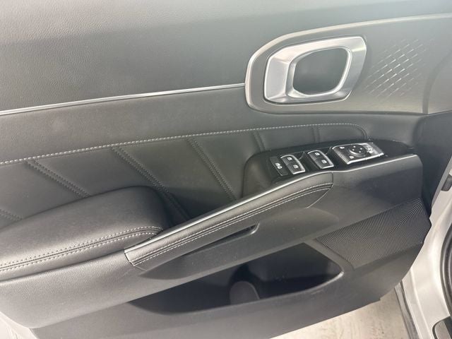 2022 Kia Sorento Plug-In Hybrid SX