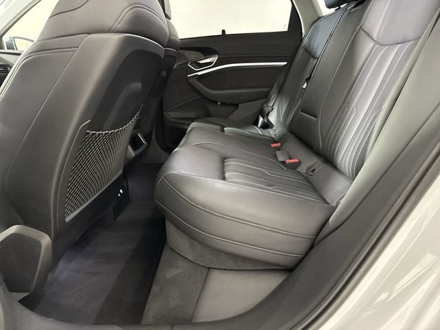 2019 Audi e-tron Prestige quattro