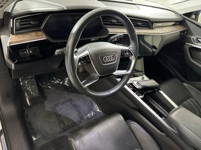 2019 Audi e-tron Prestige quattro