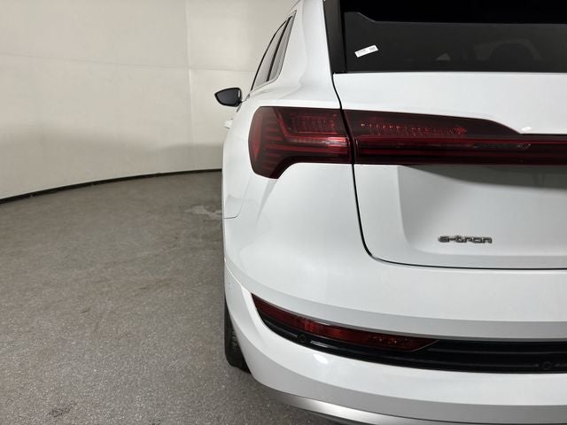 2019 Audi e-tron Prestige quattro