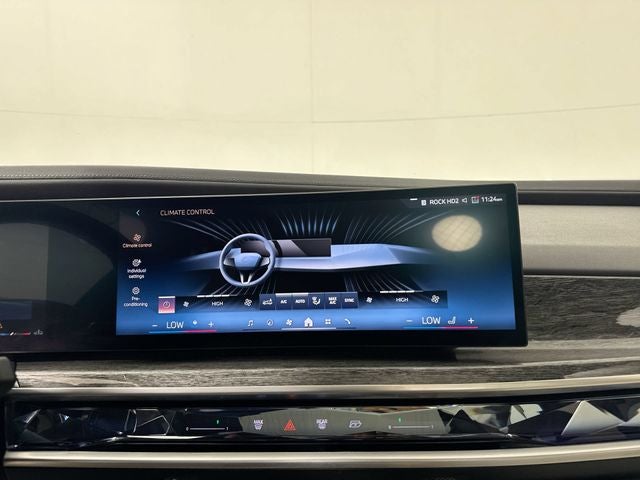2024 BMW 7 Series 760i xDrive Premium Package M Aero