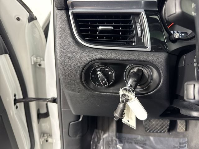2017 Porsche Macan S