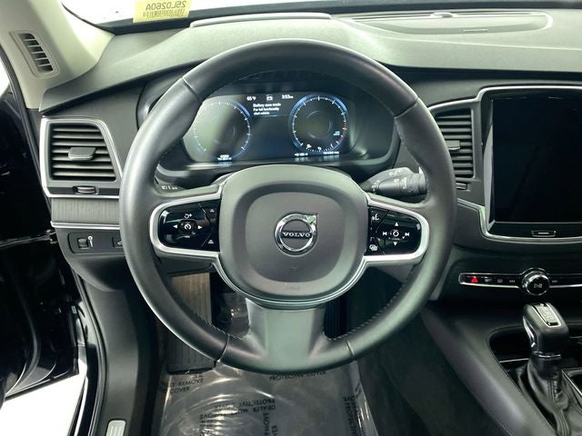 2020 Volvo XC90 T6 Momentum