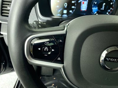 2020 Volvo XC90 T6 Momentum