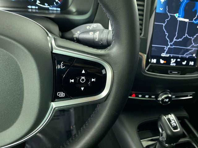 2020 Volvo XC90 T6 Momentum