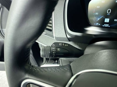 2020 Volvo XC90 T6 Momentum
