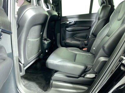 2020 Volvo XC90 T6 Momentum