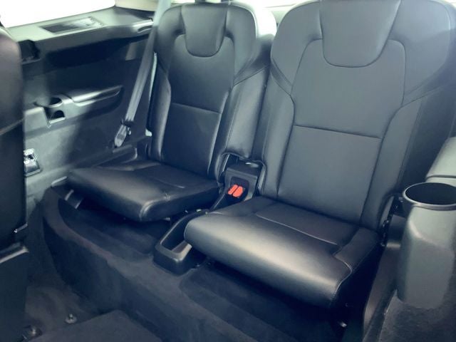 2020 Volvo XC90 T6 Momentum