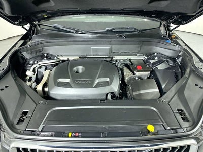 2020 Volvo XC90 T6 Momentum