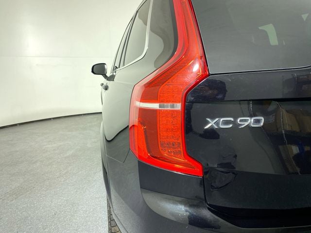 2020 Volvo XC90 T6 Momentum