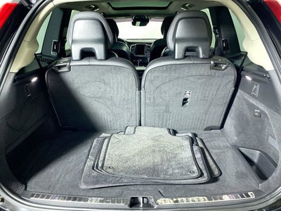 2020 Volvo XC90 T6 Momentum