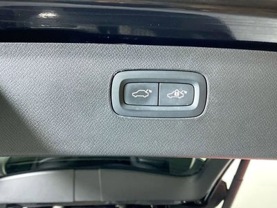 2020 Volvo XC90 T6 Momentum