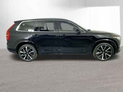 2020 Volvo XC90 T6 Momentum