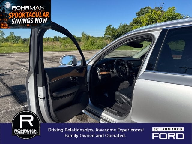 2021 Volvo XC90 T6 Momentum