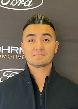 Ricardo Cabrera (Hablo Español)